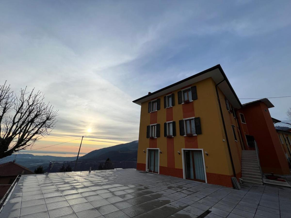 Hotel Belvedere Spiazzi Di Caprino Екстер'єр фото
