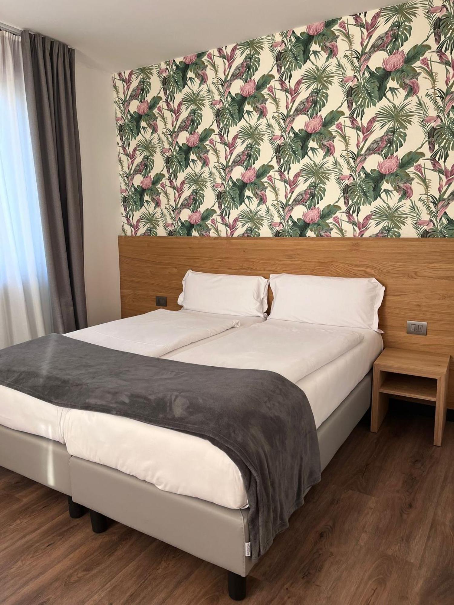 Hotel Belvedere Spiazzi Di Caprino Екстер'єр фото